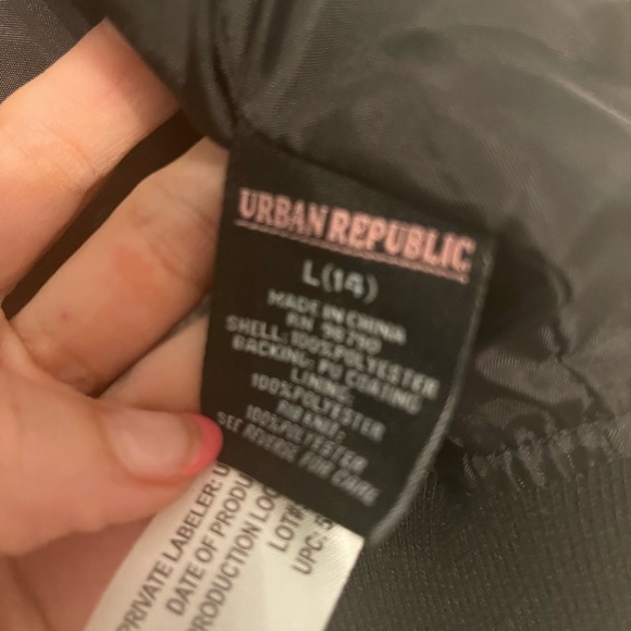 AMAZING Urban Republic Satin Bomber Jacket - Picture 5 of 5